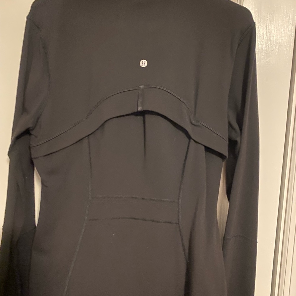 Like new lululemon jacket size 10